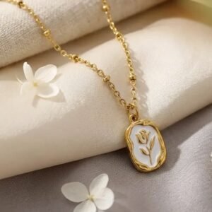 Floral Pendant Necklace