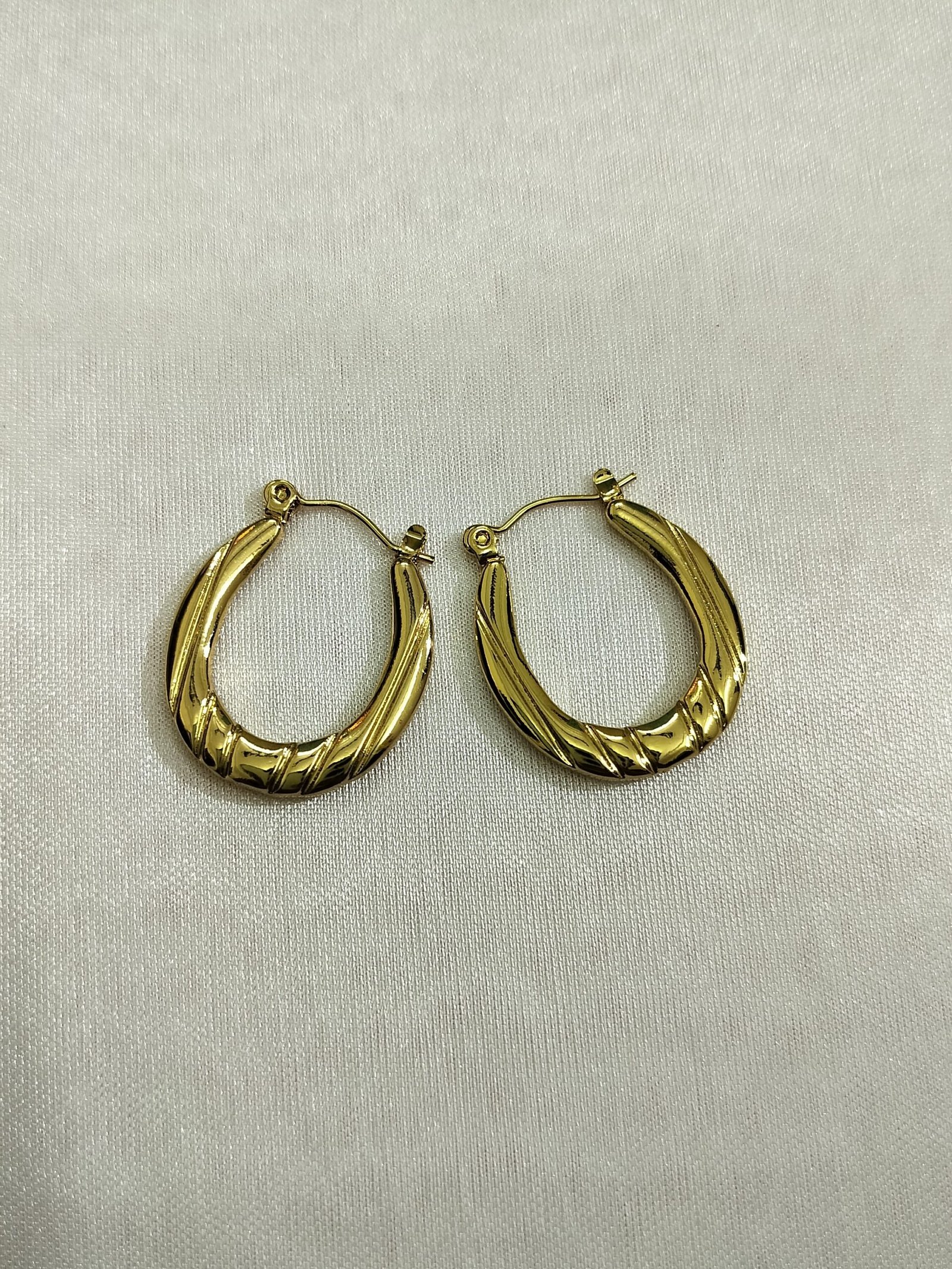 Hoops Earring 8