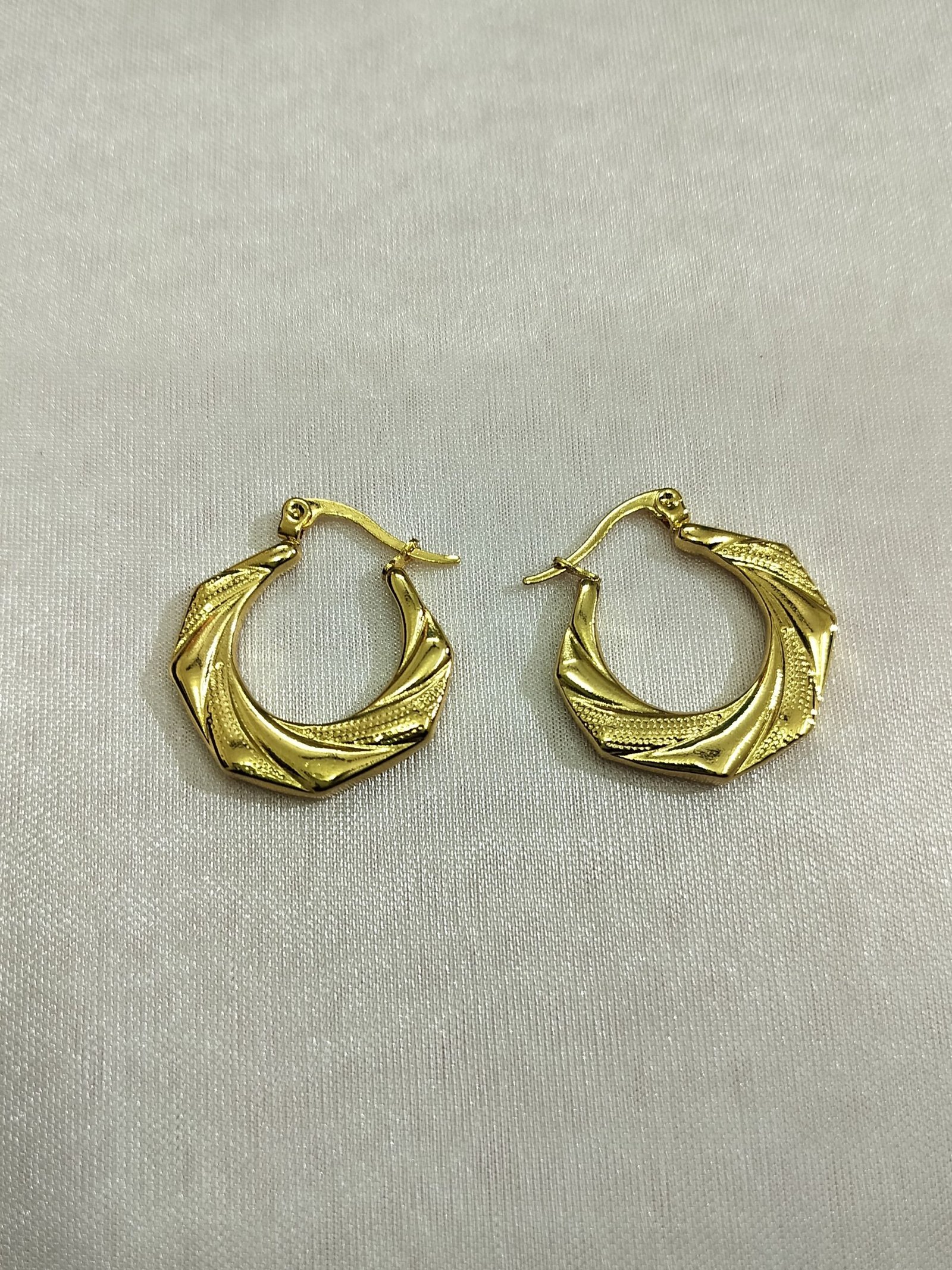 Hoops Earring 10